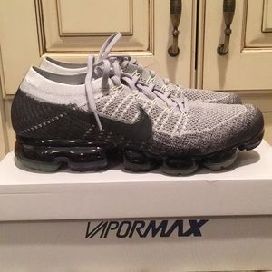 Men’s Nike Air Vapormax Flyknit E Sneakers